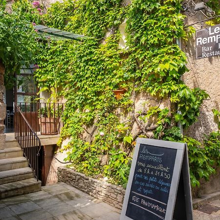 Hotel Restaurant Les Remparts Венаск Екстериор снимка