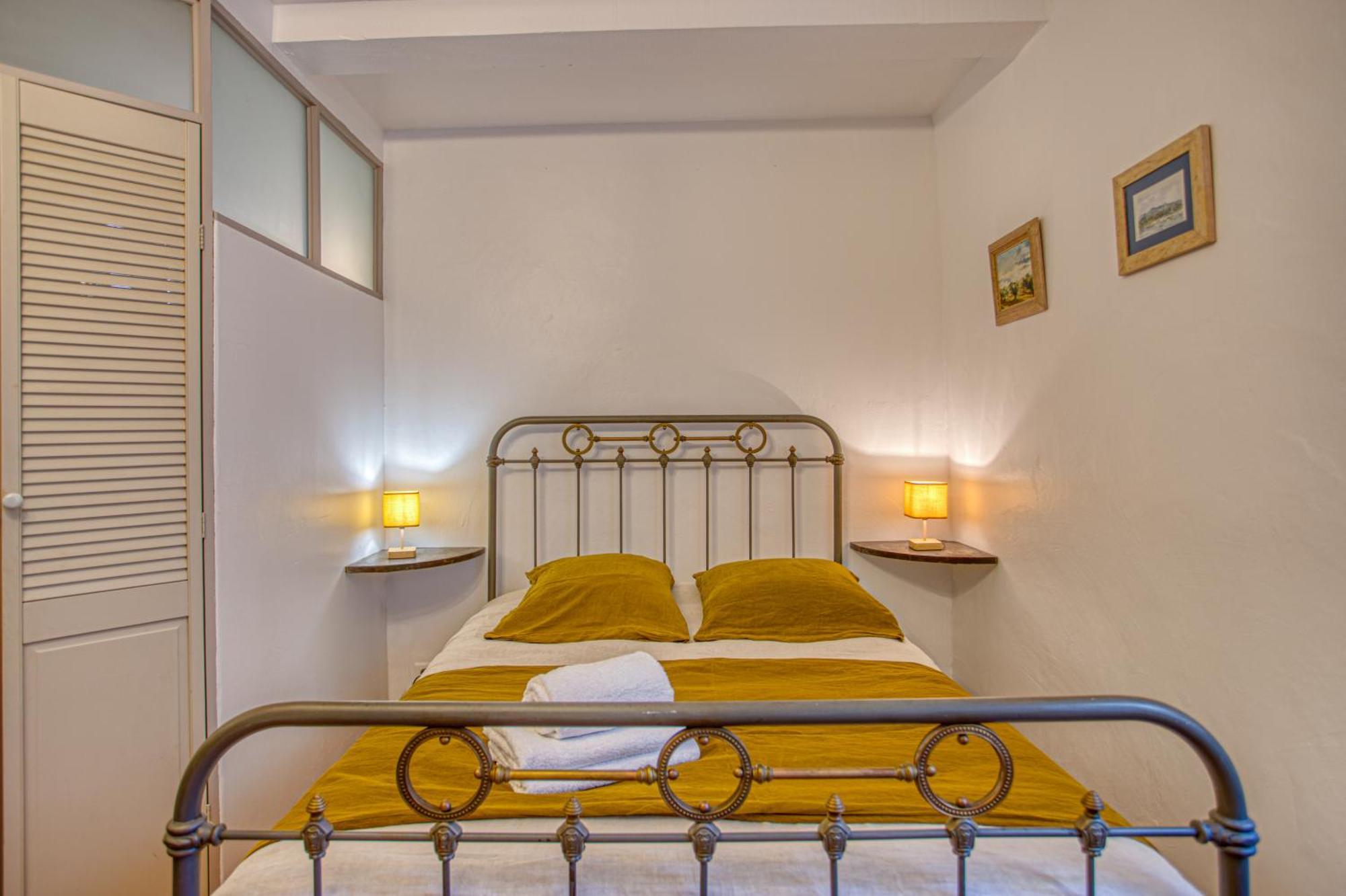 Hotel Restaurant Les Remparts Венаск Екстериор снимка